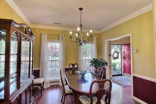 573 MERRIWEATHER DR, Collierville, TN 38017