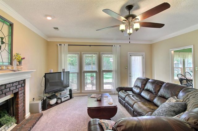 573 MERRIWEATHER DR, Collierville, TN 38017