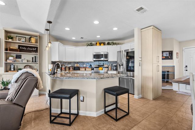 615 28th Street, Dickinson, TX 77539