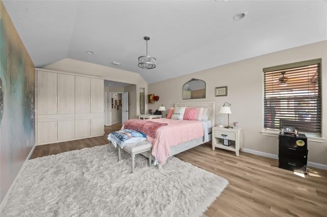 615 28th Street, Dickinson, TX 77539