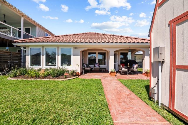 615 28th Street, Dickinson, TX 77539