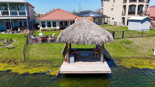 615 28th Street, Dickinson, TX 77539