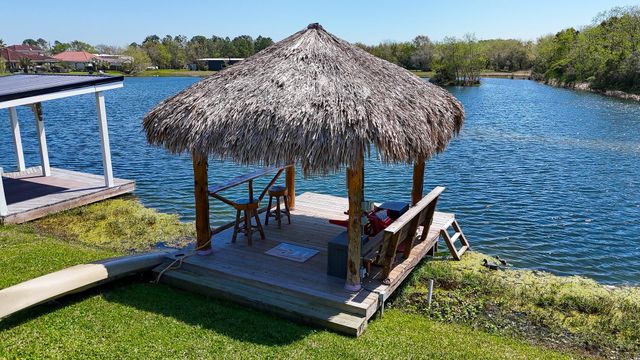 615 28th Street, Dickinson, TX 77539