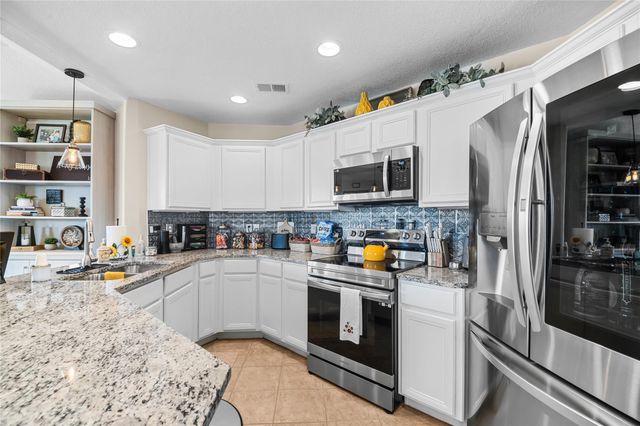 615 28th Street, Dickinson, TX 77539