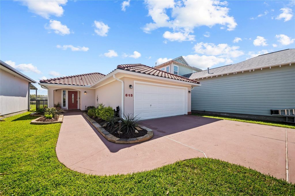 615 28th Street, Dickinson, TX 77539