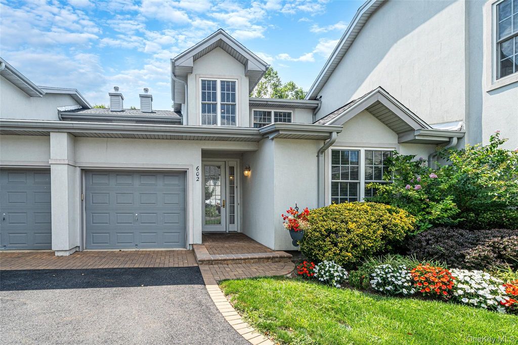 602 Bardini Drive, Melville, NY 11747 — photo 2