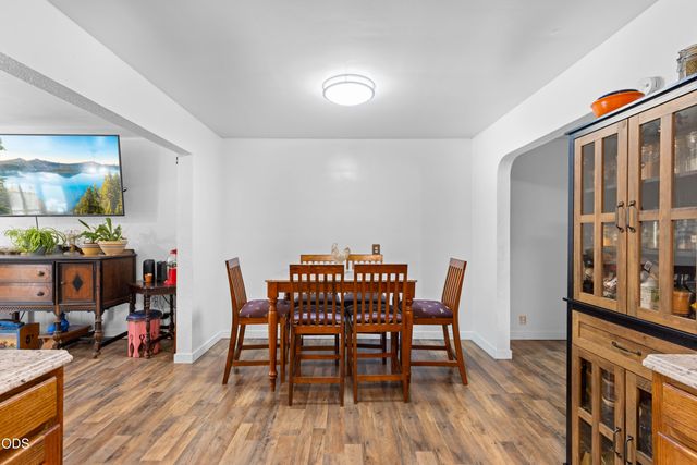 833 Beall Lane, Medford, OR 97502