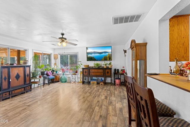 833 Beall Lane, Medford, OR 97502