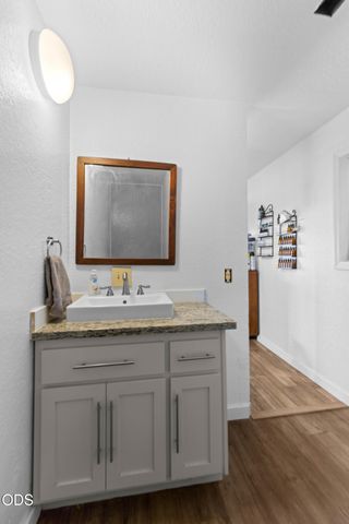 833 Beall Lane, Medford, OR 97502