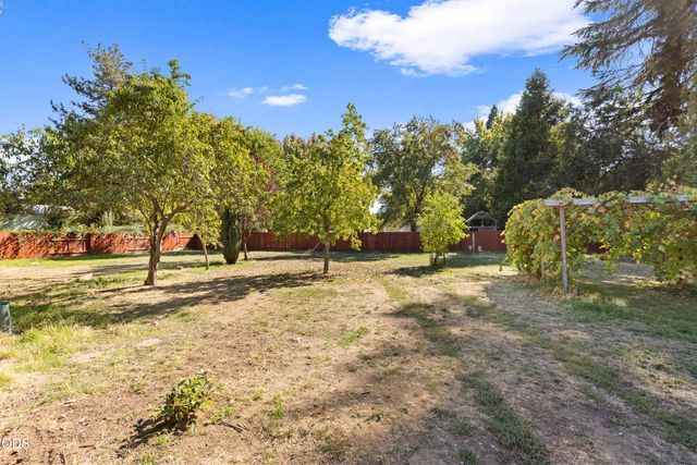 833 Beall Lane, Medford, OR 97502