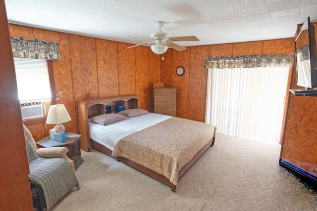 135 County Road 200, Sargent, TX 77414