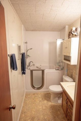 135 County Road 200, Sargent, TX 77414