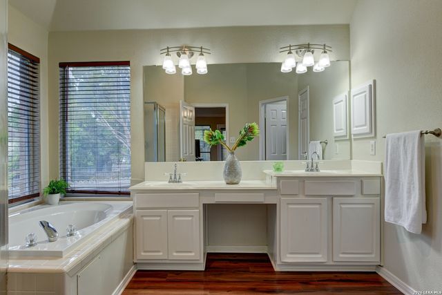 37 Sweetwood, San Antonio, TX 78254