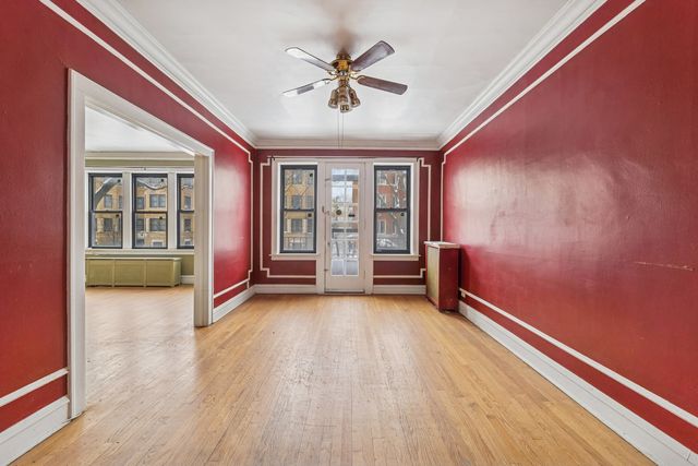 6851 S Paxton Avenue 1N, Chicago, IL 60649