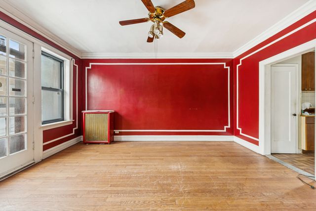 6851 S Paxton Avenue 1N, Chicago, IL 60649