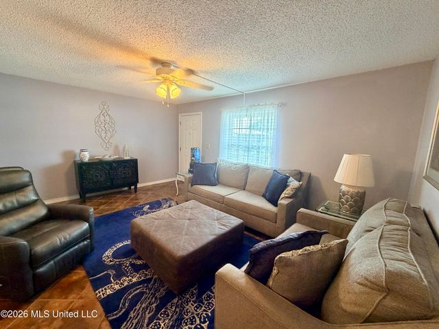 1550 E 2nd, 106, Pass Christian, MS 39571