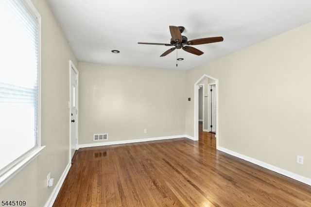 1815 N Stiles St, Linden City, NJ 07036