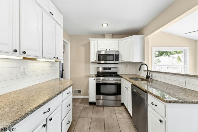 1815 N Stiles St, Linden City, NJ 07036