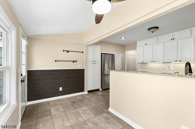 1815 N Stiles St, Linden City, NJ 07036