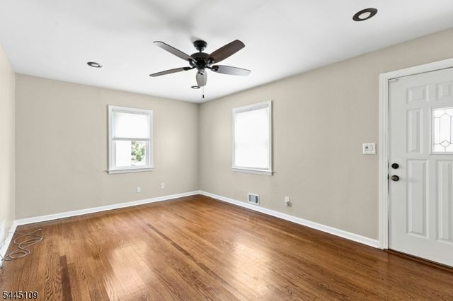 1815 N Stiles St, Linden City, NJ 07036