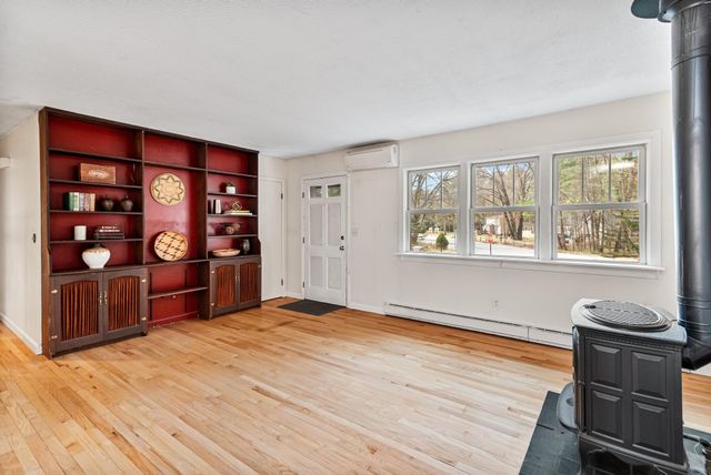 13 Tanglewood Drive, Essex, VT 05452