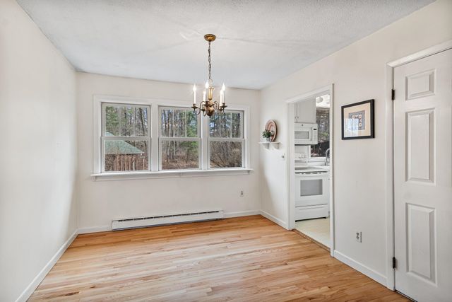 13 Tanglewood Drive, Essex, VT 05452