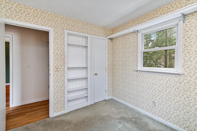 13 Tanglewood Drive, Essex, VT 05452