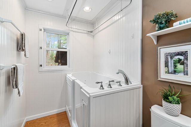 13 Tanglewood Drive, Essex, VT 05452
