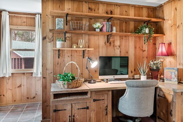 13 Tanglewood Drive, Essex, VT 05452