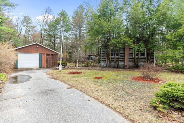 13 Tanglewood Drive, Essex, VT 05452