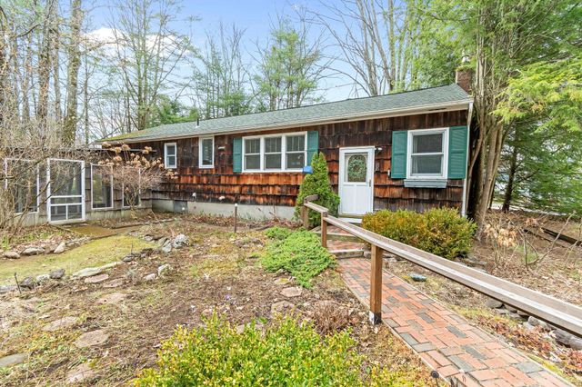 13 Tanglewood Drive, Essex, VT 05452
