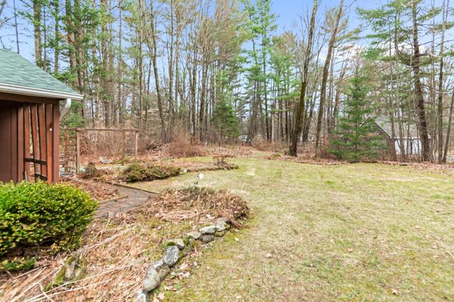 13 Tanglewood Drive, Essex, VT 05452