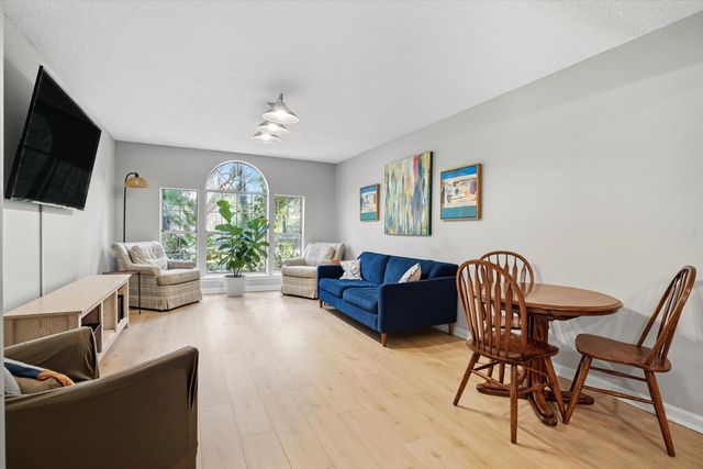 5620 Katy Hill Road, Wadmalaw Island, SC 29487