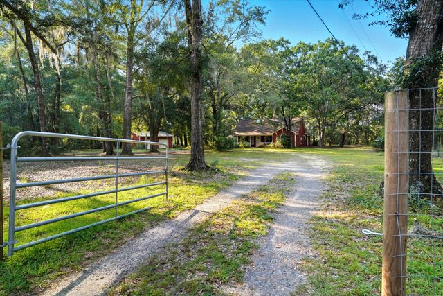 5620 Katy Hill Road, Wadmalaw Island, SC 29487