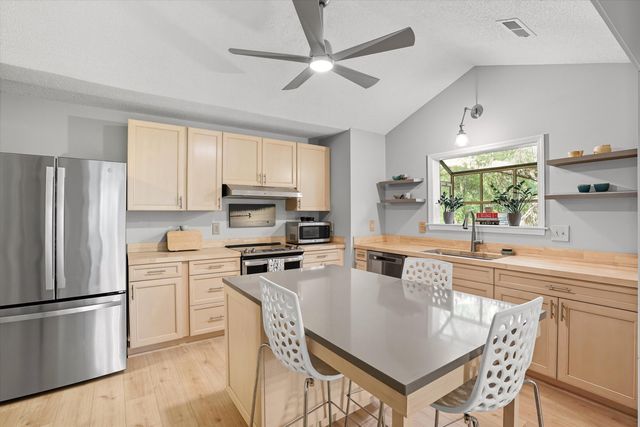 5620 Katy Hill Road, Wadmalaw Island, SC 29487