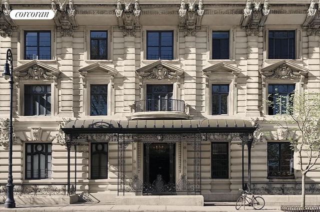 344 W 72nd St Apt TH2, New York City, NY 10023