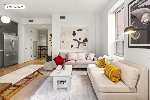 344 W 72nd St Apt TH2, New York City, NY 10023