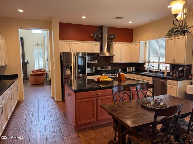 2245 W CLEARVIEW Trail, Phoenix, AZ 85086