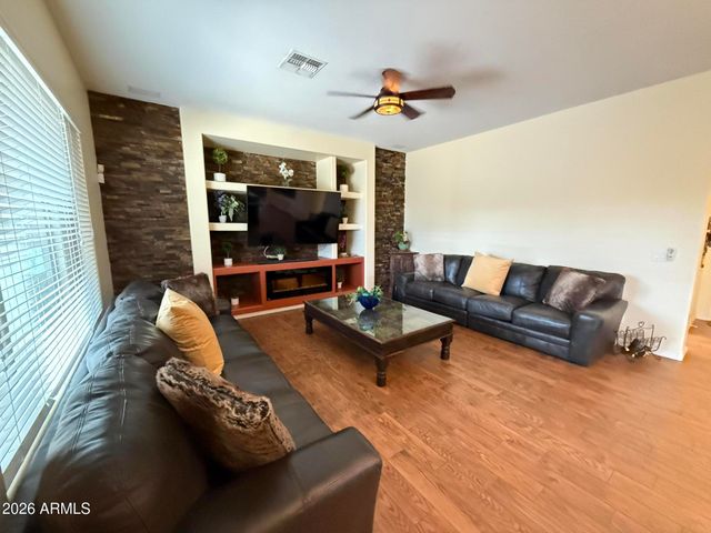 2245 W CLEARVIEW Trail, Phoenix, AZ 85086