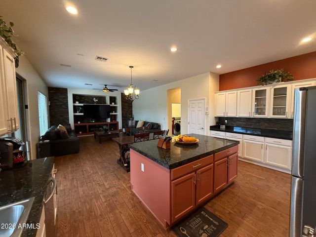2245 W CLEARVIEW Trail, Phoenix, AZ 85086