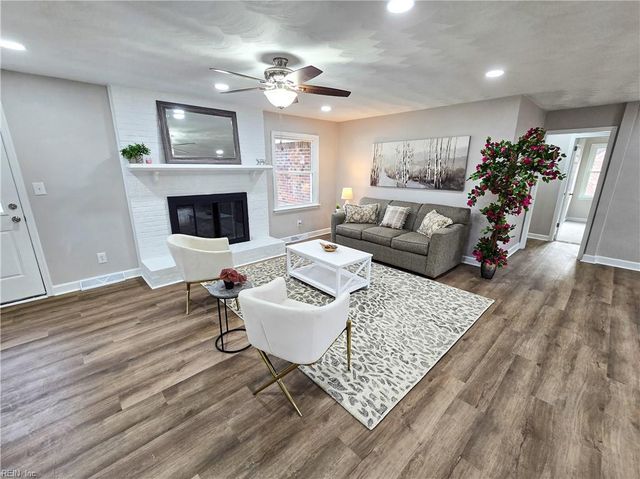 228 Oakengate TURN, Virginia Beach, VA 23462