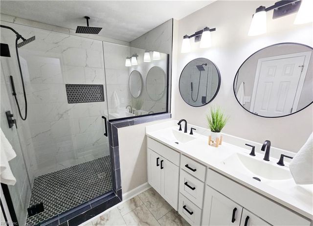 228 Oakengate TURN, Virginia Beach, VA 23462