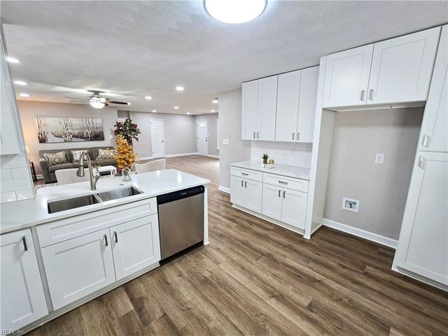 228 Oakengate TURN, Virginia Beach, VA 23462