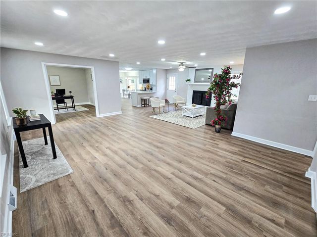 228 Oakengate TURN, Virginia Beach, VA 23462