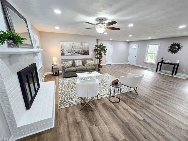 228 Oakengate TURN, Virginia Beach, VA 23462