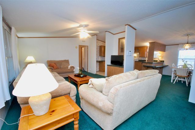 415 County Road 457 RD, Hallettsville, TX 77964