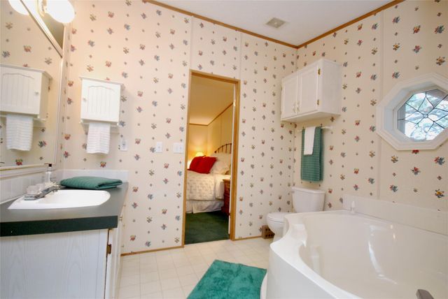 415 County Road 457 RD, Hallettsville, TX 77964