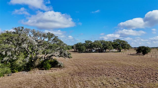 415 County Road 457 RD, Hallettsville, TX 77964
