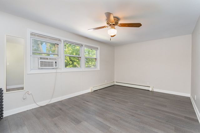 1312 Waverly Place, Joliet, IL 60435
