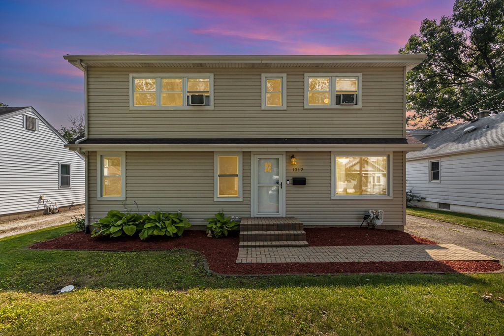 1312 Waverly Place, Joliet, IL 60435